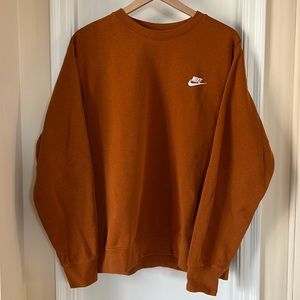 NIKE CREWNECK LARGE UNISEX IN RUST ORANGE